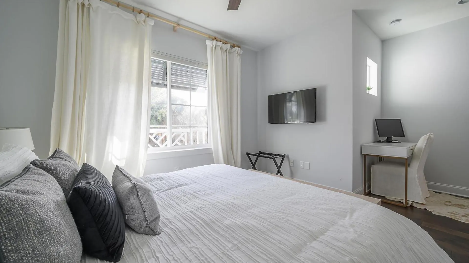 201 S Fremont Ave Unit 1 Front Villa Tampa Holiday home