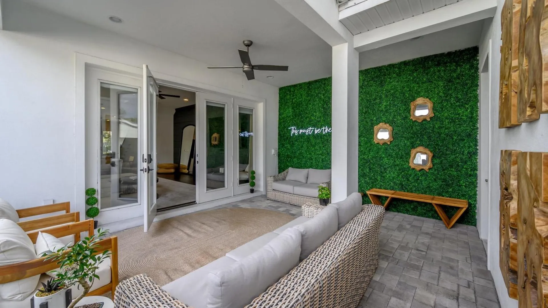 201 S Fremont Ave Unit 1 Front Villa Tampa
