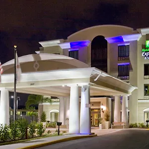 Hotel Express & Tampa-usf-busch Gardens By Ihg, Tampa