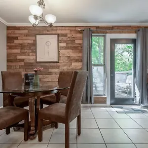 Holiday home Dexters Near Downtown And Cafes, Tampa
